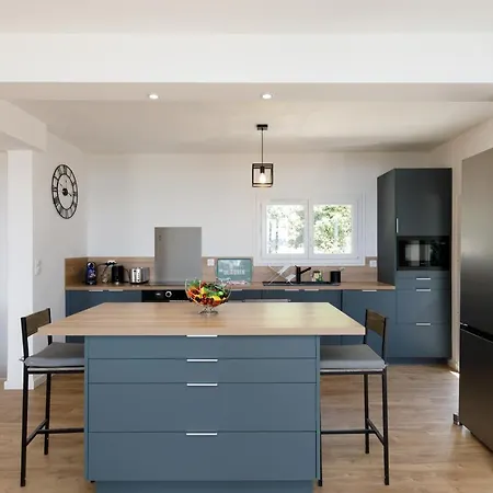 Les Trois Piliers Yourhosthelper Sainte-Maxime