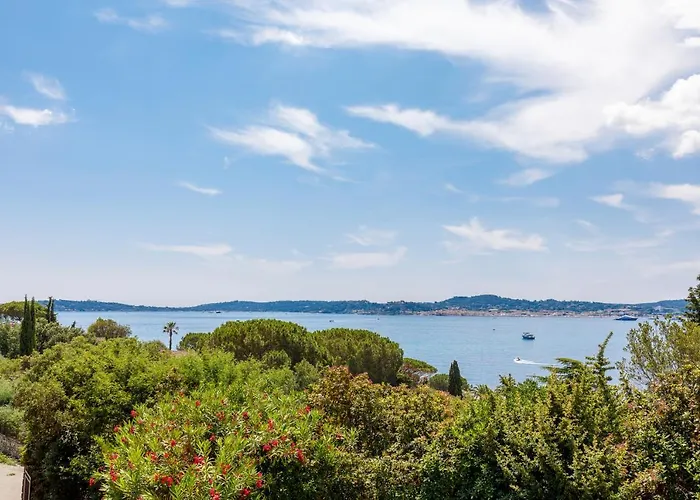 Les Trois Piliers Yourhosthelper * Sainte-Maxime