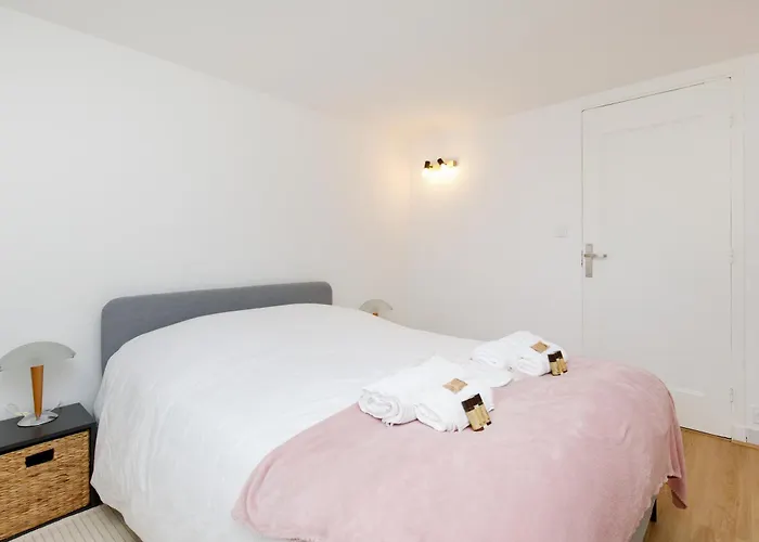 Les Trois Piliers Yourhosthelper Sainte-Maxime